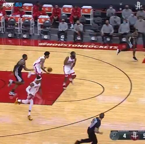  勒沃库森定位球防守存隐患，盯人不紧屡遭对手头球破门惩罚