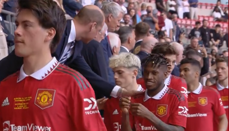  第戎主场球迷热情似火，助威声浪震撼法甲赛场